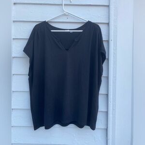 GAP Black Vneck Classic and Simple Blouse